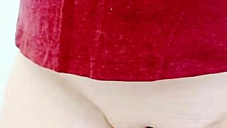 Ever Seen a Mature Cougar Slide Her Wet Shaved Pussy Like This?