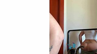 worship mature mistress feet and lick them clean