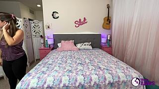 Thick redhead mary enjoys participation