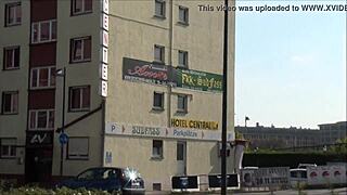 Di luar ErosCenter Amor Frankfurt, jelajahi spot wisata eretik Jerman.