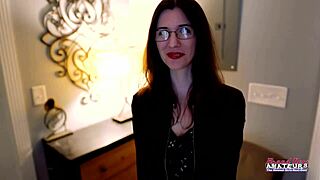 hazel oconnor deep fingers her pussy and blows