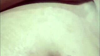 Indonesian Girl Complains About Boyfriend's Quick Cum