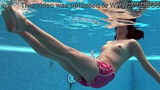 i'm a milf influencer uploadin videos all dayy