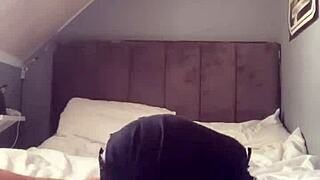 Bi Muslim delivers a steamy blowjob in close encounter