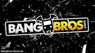 lyas, risky sex on bench?