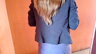 Peruvian Latina Trades Pussy For House, Blowjob Included.