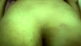 indian desi bhabhi flaunts assets to bf, wow!