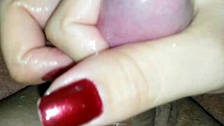 Best handjob ever, watch the cumshot