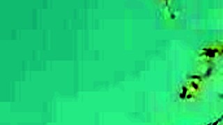 Is Solana stroking her pearl beautifully?