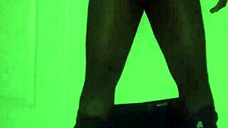 this time i can’t keep masturbating alone, help me out!