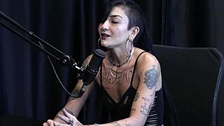 caroleta roots in her hardcore outdoor scene, wanna see her squirt?