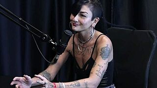 caroleta roots in her hardcore outdoor scene, wanna see her squirt?