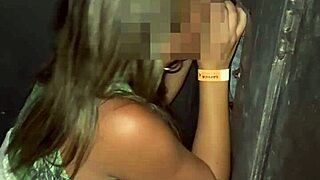 Belinha Sangat Tergila-gila di Pesta Rumah Swing