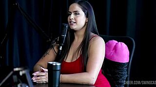 burguesa swing cast featured tifany rocha and raphaela savanah in sheer red action.