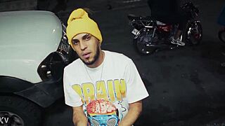 Mature woman squirts from hardcore sex with pakito