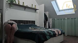 Lexie Grants as chubby sexy maid in hot cosplay outfit! 😍