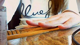 Asmr unghie lunghe video sexy mani ed unghie relax fetish.