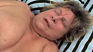 Mature beauty banging hard in an unbelievably steamy session.