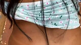 novinha fucks in favela behind the wall