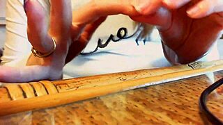 Asmr unghie lunghe video sexy mani ed unghie relax fetish.