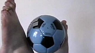 Piper Fawn teases with nude feet