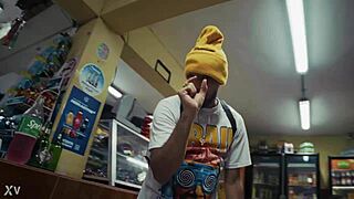 Mature woman squirts from hardcore sex with pakito