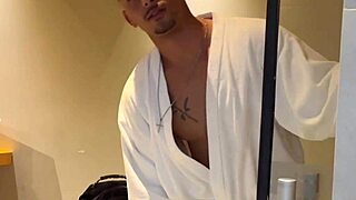 o corno sai e eu dou um trato na mulher dele