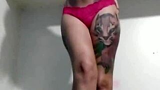 Flaquita with Long Legs