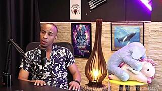 i see the bangladeshi girl squirting in group.