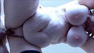 Mature amateur bbw gets fucked from behind