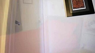 Sara Jay shakes in lingerie, horny cougar teasing