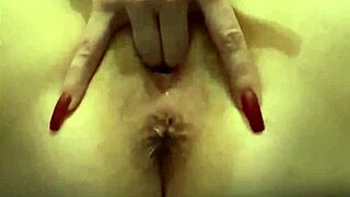 Squirting While Babes At Work 😏