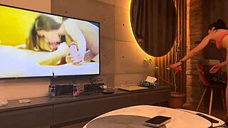 My stepsister didnt mind to show me her body for my pleasure and kissed my cock when i cum