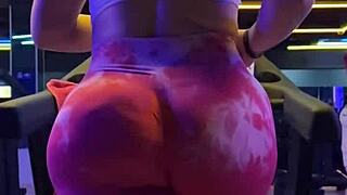 Sucked Personal Trainer While Husband Worked Out