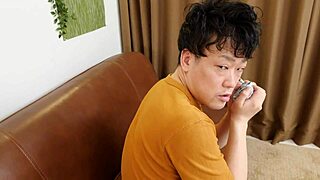 Holly Halston žudi za monstruoznim kurcem i prima ga duboko