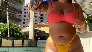 Redhead With Swollen Pussy Flashing On Live