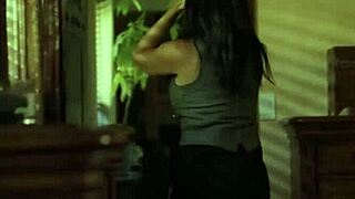 Amateur brunette Paisley Parker detained by police for outdoor blowjob