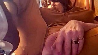 damn, this fine tranny rides a big dildo with that hot ass! 🔥