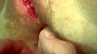 Amazing Homemade Milf Squirts With Intense Pleasure