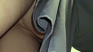 Adakah lelaki asing creampie saya dekat parti?