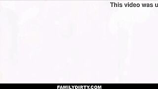 Familydirty hoster vild maskerade orgie med Penny Barber. Coco Lovelock slutter sig til Theodora Day for gruppe sjov.