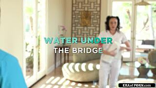 Busty brunette gives ex a steamy nuru massage! 💦