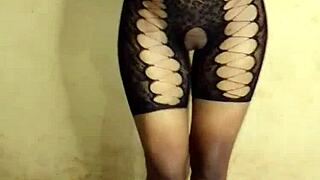 Petite Dee wanks herself happily with sexy ass