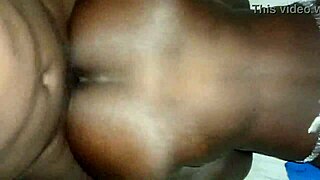 POV baisant une vraie salope avec une grosse bite noire en gros plan.