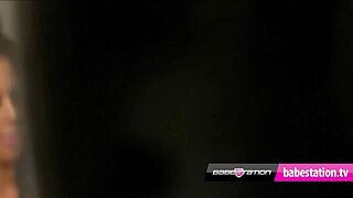 kerry louise fucks holly in british gym