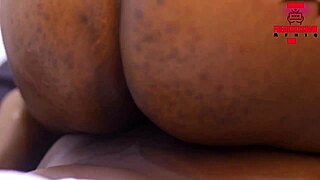 Big cock security fucks big ass woman, makes her squirt