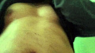 I come home from exercising and i take advantage of the fact that im alone to masturbate very delicious