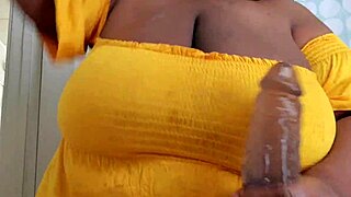 Hand job magic with chubby beauty v3! 😍