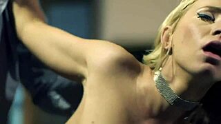 Kendo's merry Christmas gift awaits with cumshot and facial