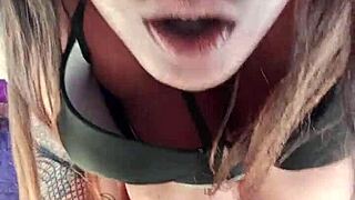 chubby queen 5 twerking in a sexy way